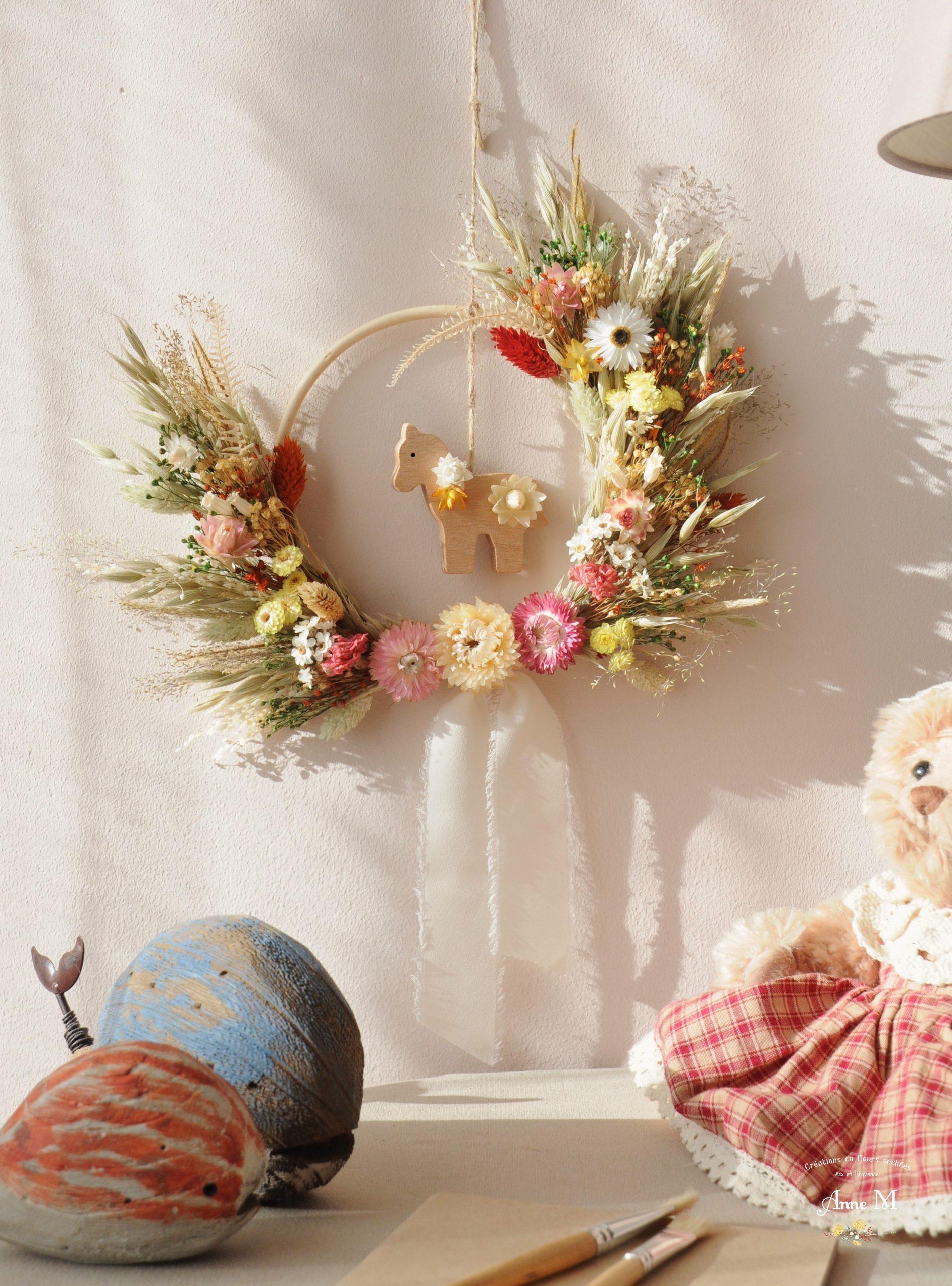 décoration en fleurs séchées couronne pour chambre enfant Prairie d été