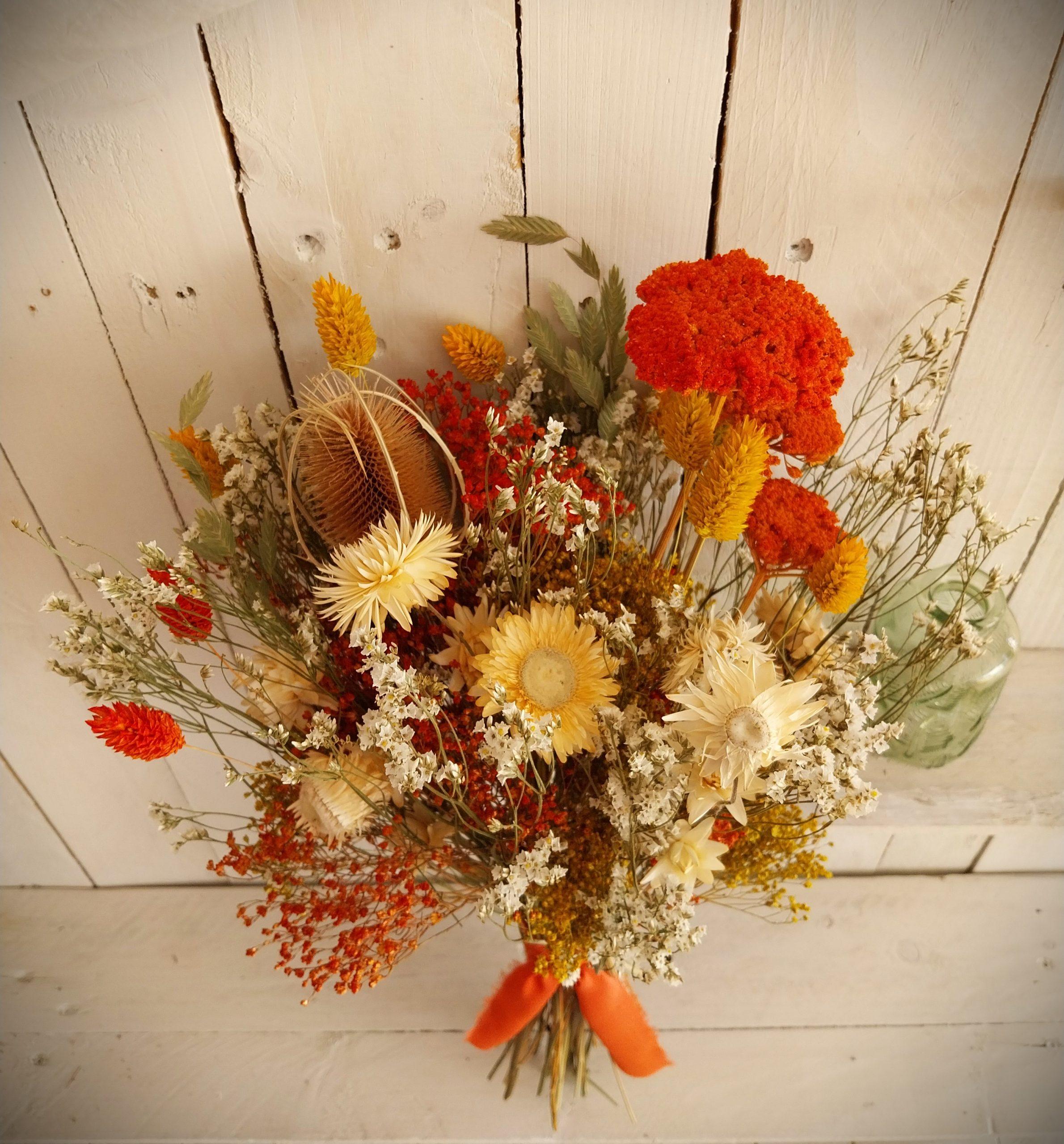 Grand bouquet printanier de fleurs séchées Achillée
